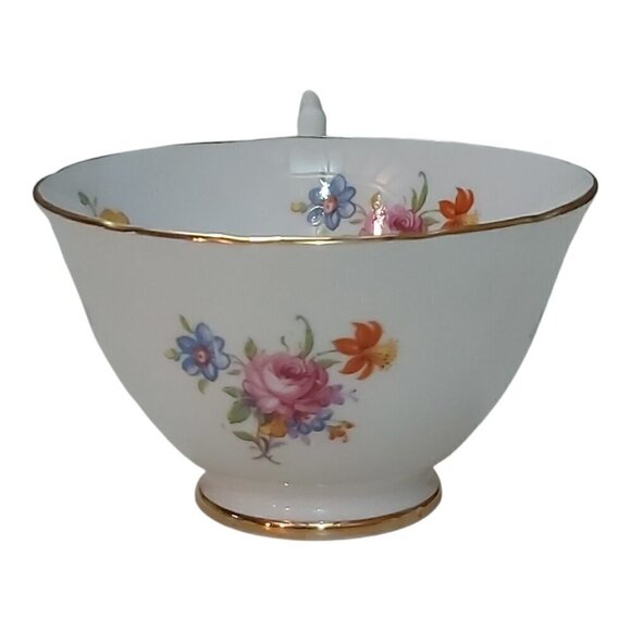 Vintage Collingwoods Bone China Teacup with Floral Design – Made in England - Picture 3 of 9